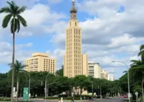 Av. Pres. Juscelino Kubitschek, 180 - Itaim Bibi, São Paulo parada
