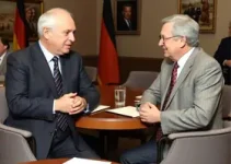 encontro com o cônsul