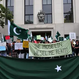repressão em Jammu e Caxemira